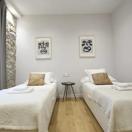 Apartment Cozy And Centric By Cisan