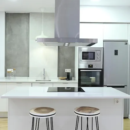 Cozy And Centric By Cisan Apartment *